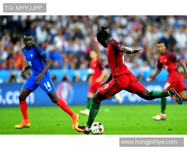 每位足球明星心中都藏着的梦想与追求的荣耀之路